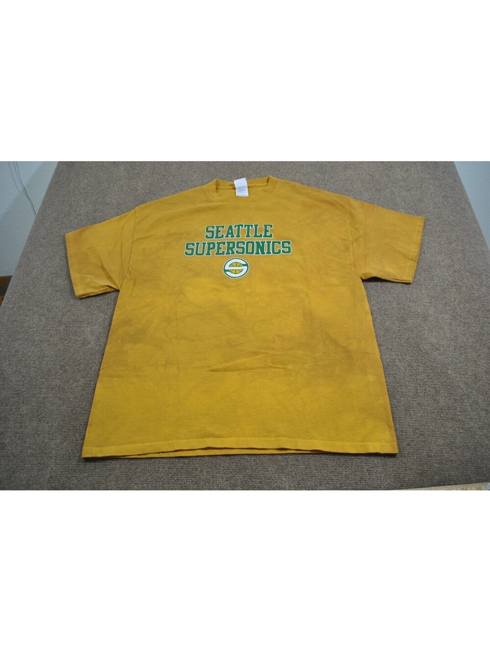 Seattle Supersonics NBA Basketball Kevin Durant Yellow Dye Shirt Size X-Large